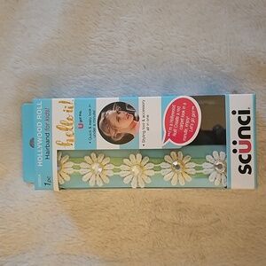 Scunci Hollywood roll headband